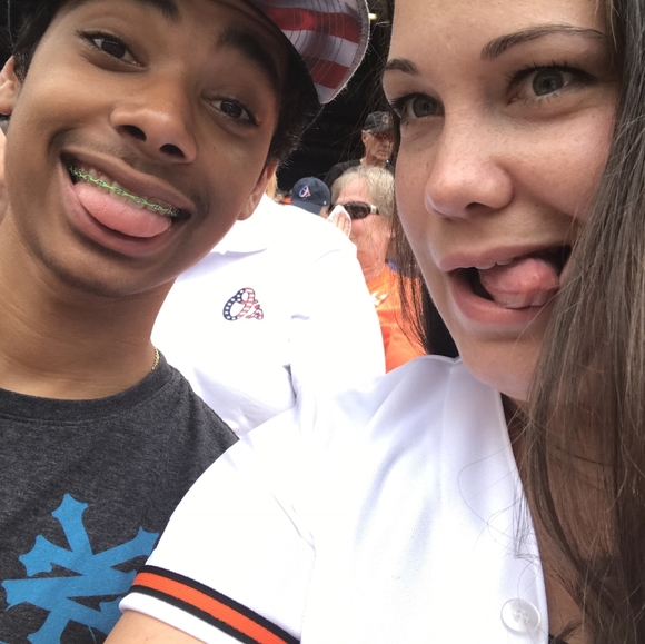 Meet your Posher, Ashley - Picture 2 of 9